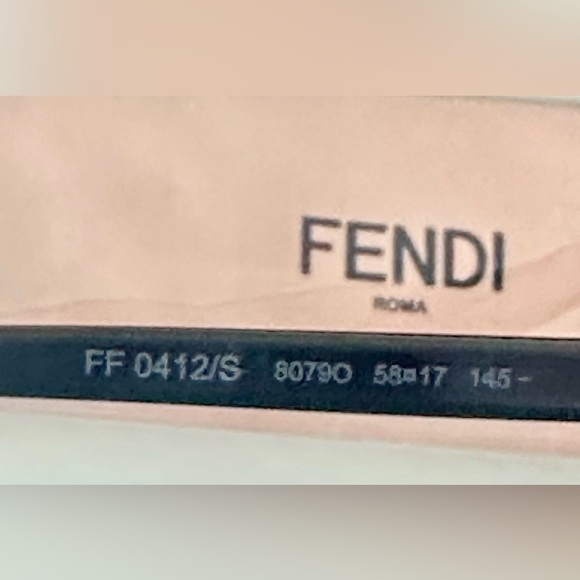 FENDI Sunglasses FF 0412/S 0807 90 Black Frame Grey Shaded Lenses 58mm BNWT - Picture 11 of 13